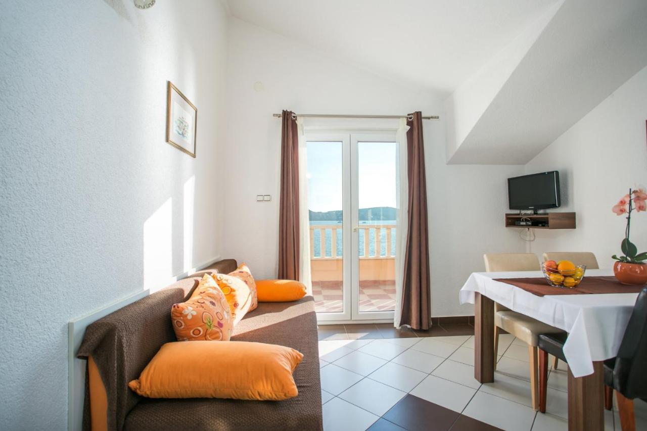 Kaja - Right Next To The Beach Trogir Exterior foto