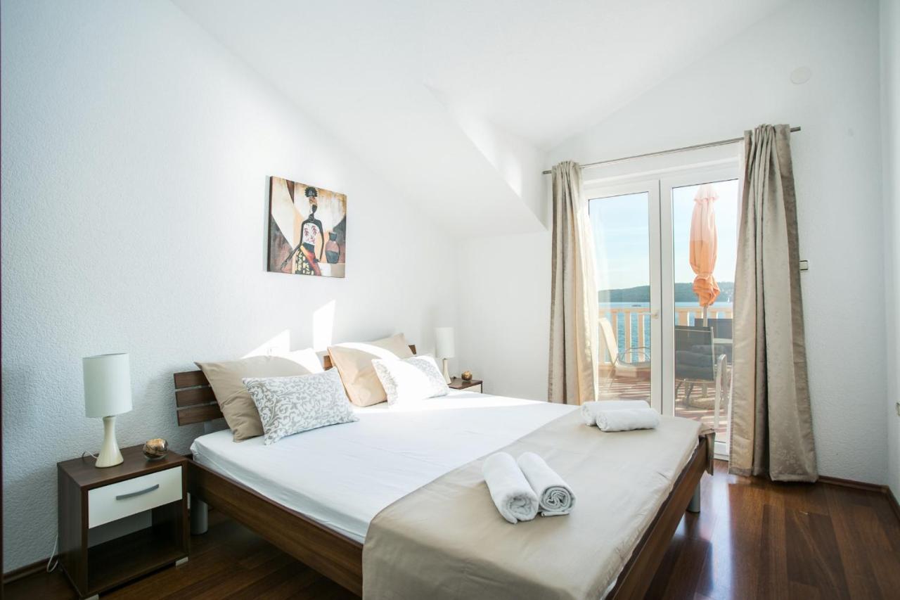 Kaja - Right Next To The Beach Trogir Exterior foto