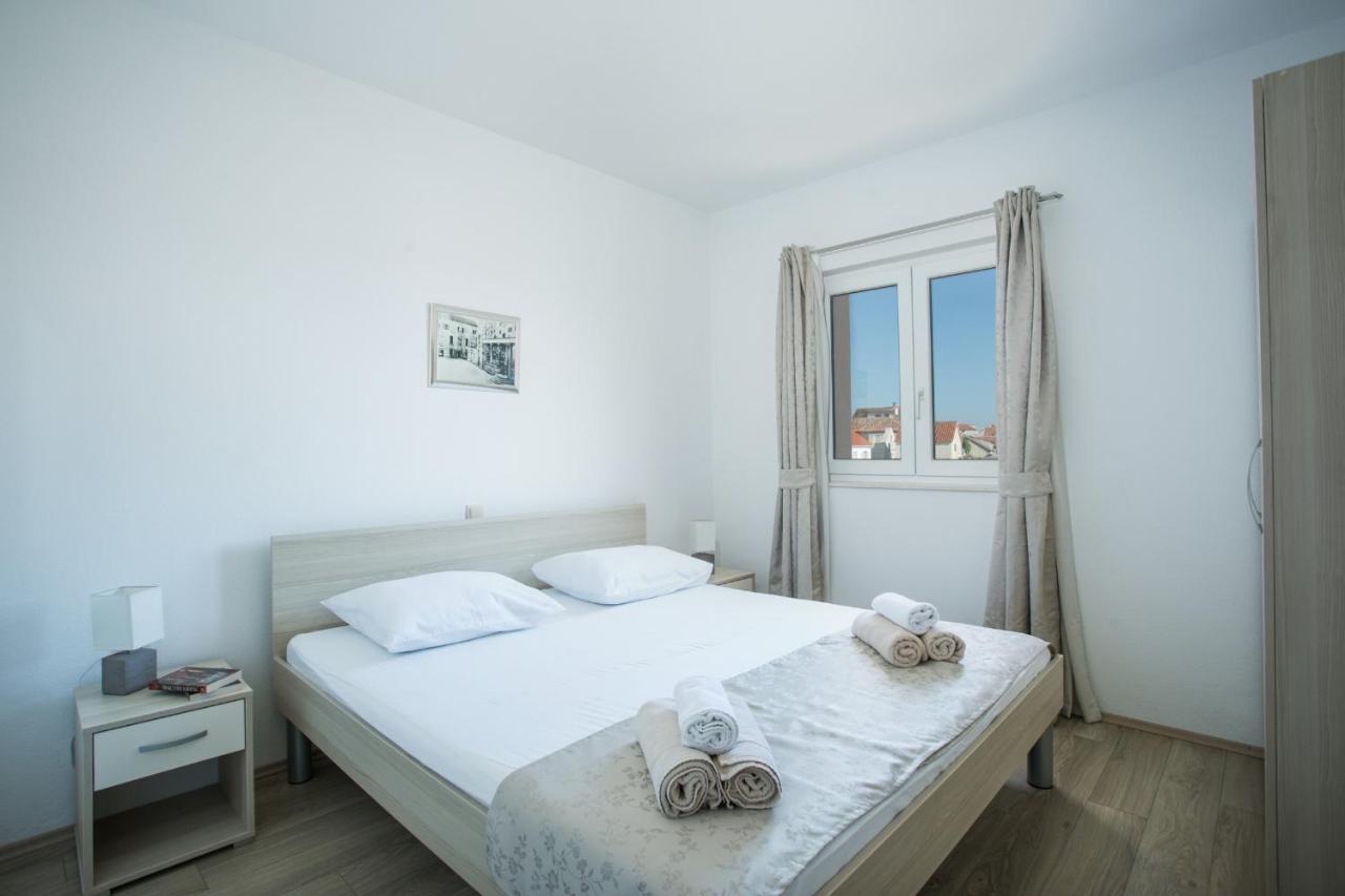 Kaja - Right Next To The Beach Trogir Habitación foto