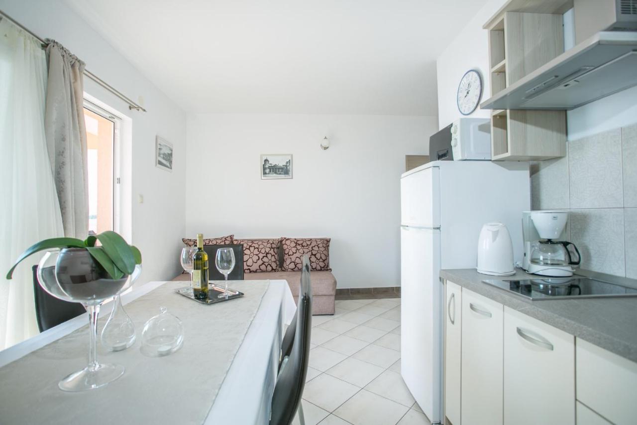 Kaja - Right Next To The Beach Trogir Exterior foto